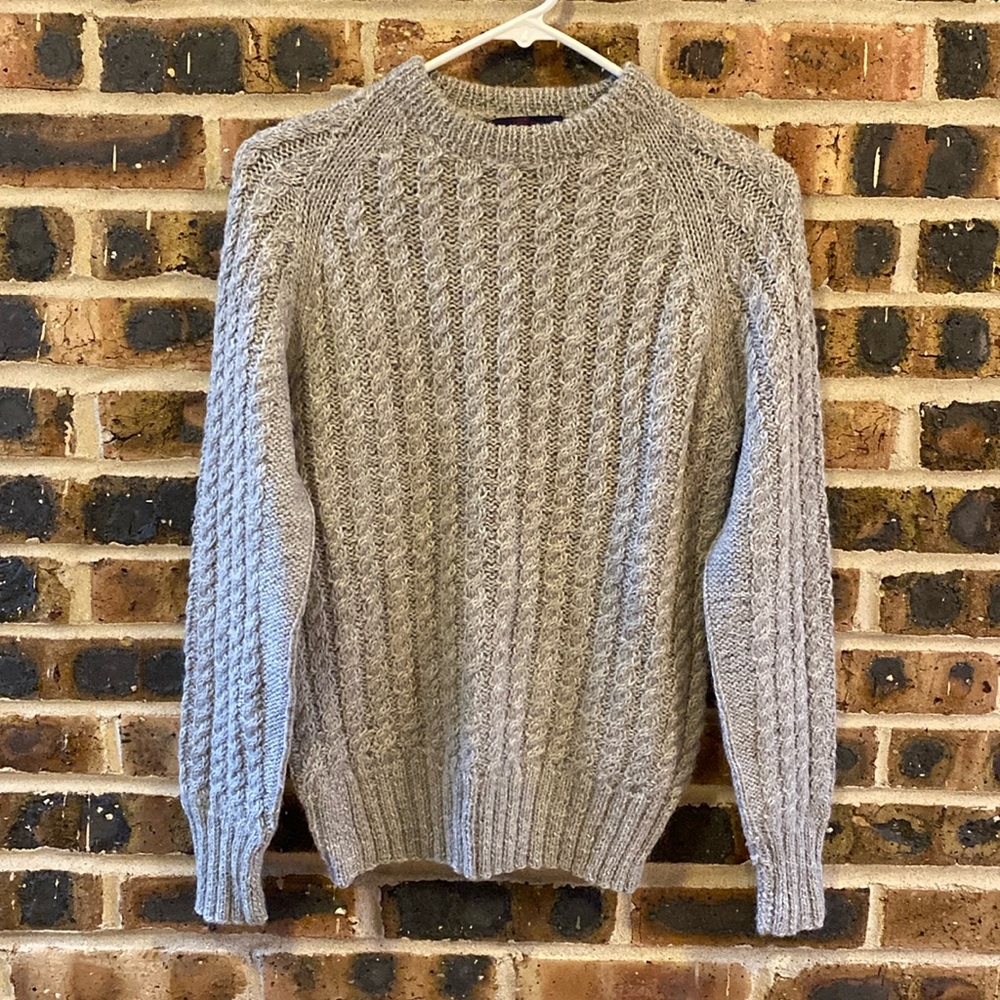MacNeil and Moon 100% Alpaca wool cable knit crew neck sweater, Women’s M